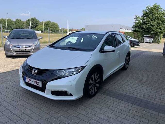 Honda  Civic Civic Tourer 1.6 i-DTEC lifestyle Navigatie
