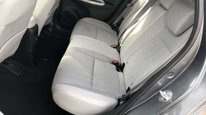 Honda  Jazz Jazz 1.5 i-MMD Hybrid e-CVT Executive