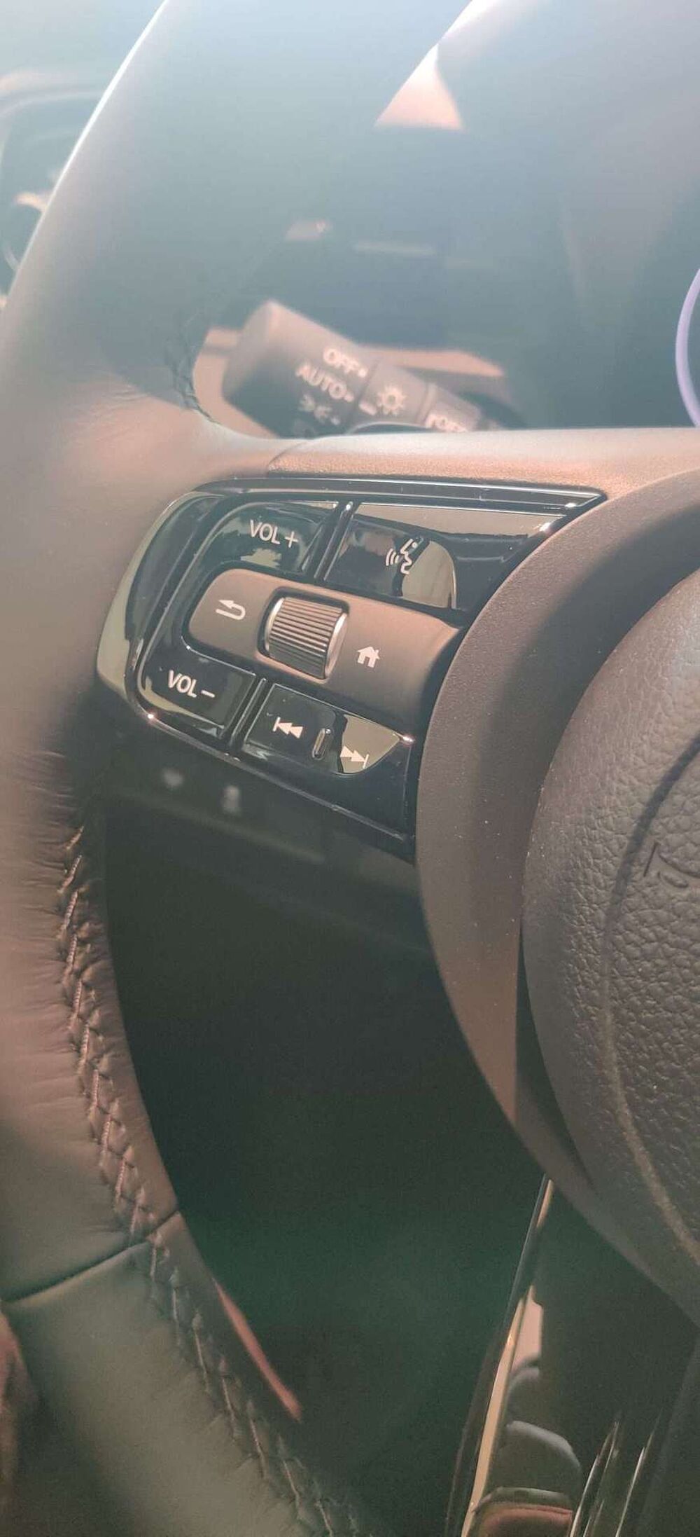 Honda HR-V 1.5i Elegance eCVT FULL HYBRIDE/SLECHTS 4.100 KM