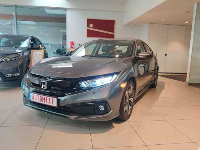 Honda  Civic 1.5 i-VTEC Executive Automaat+TREKHAAK+NIEUWSTAAT