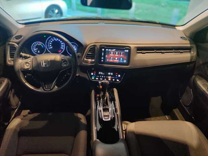 Honda HR-V HR-V 1.5 i-VTEC CVT Elegance AUTOMAAT + TREKHAAK