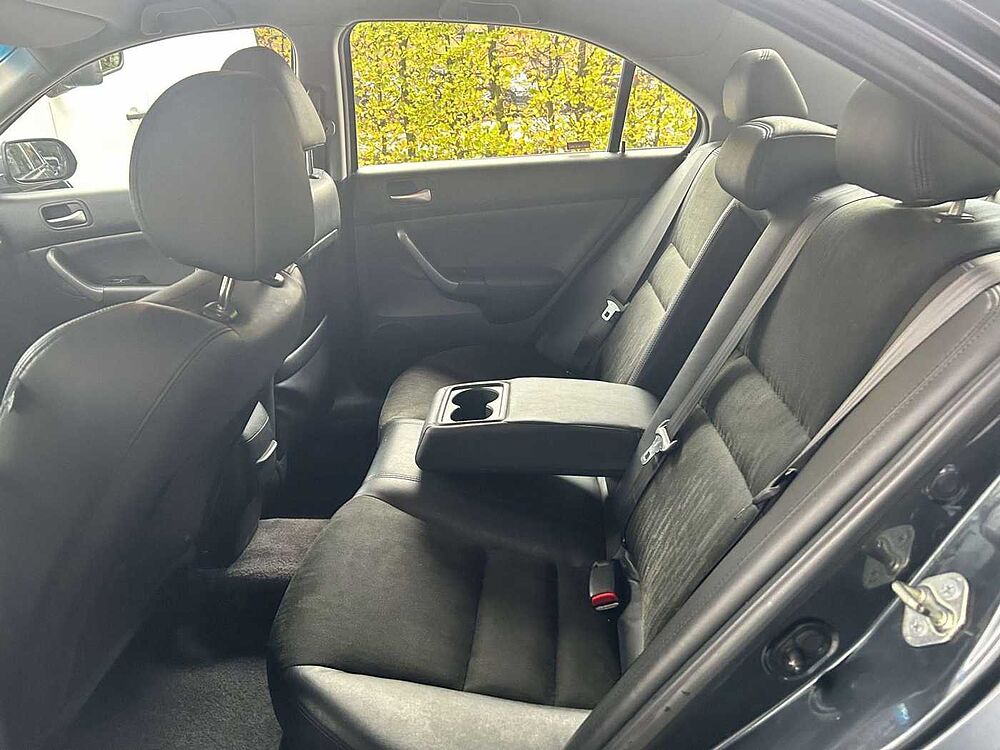 Honda Accord 2.0 i Sport -1000 EINDEJAAR ACTIE